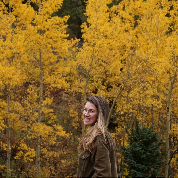 Meet your Posher, Corinna - Picture 3 of 5